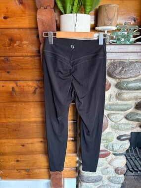 TomTiger Sculpting High Waisted Gym Leggings Black Women Small Contour Fit